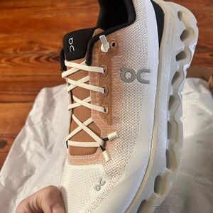 On Cloudtilt sneakers BRAND NEW!